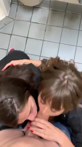 Love when Riley is in the sandwich