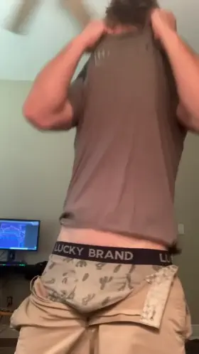 Dudes can squatt too