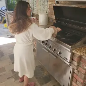 moms always have snacks and games. Beer, BBQ & football 4 U! You bring the sausage and sauce …….. (click redgifs link next to username for *sound on* if you wish)