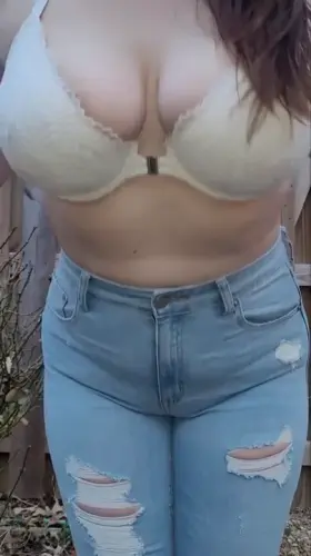 I want you to wrap yourself around me tighter than these jeans are🥵