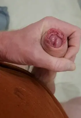 Foreskin and precum... 🤭