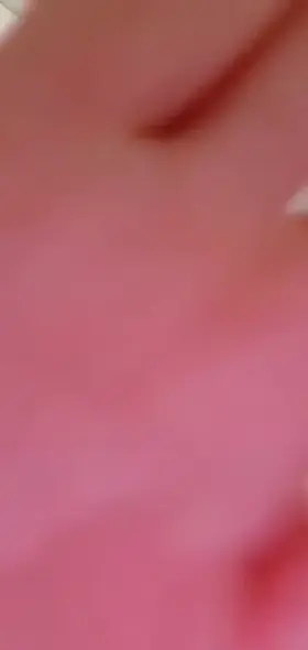 😇 4'8 and 85 lbs .. im your type?