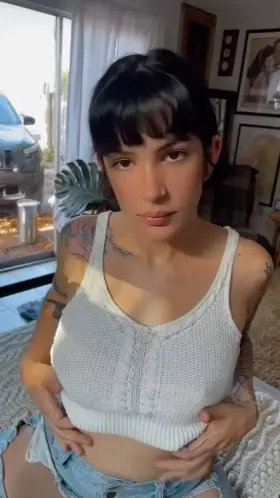 I wish every gooner in this sub could shoot their loads all over me