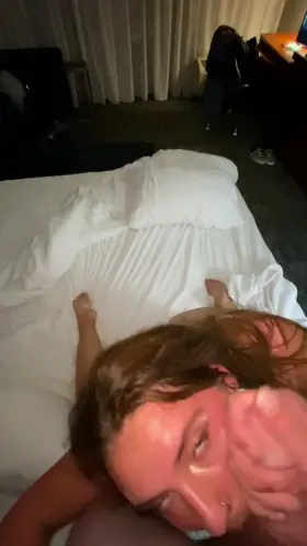 First time meeting this 18y/o off tinder. Made her take my big cock