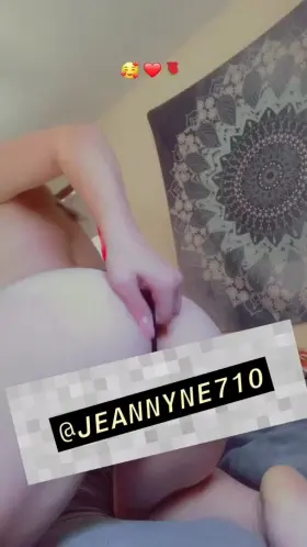 ⚠️ ❕ 50% Off ❕Sexy little brunette Milf 😈💕 Customs 🔹 Videos & Photos 🔸Cum play with me 😈Onlyfans link in comments 😜