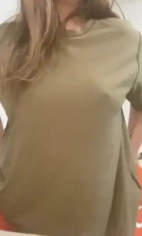 Unexpected guest showed up 😆