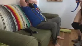 Daddy's home from work- this is the treatment he deserves (40s)