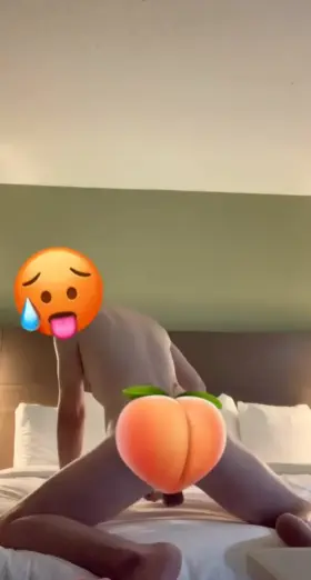 Just wanted to tease you while I pleasure myself 😉 (23M)