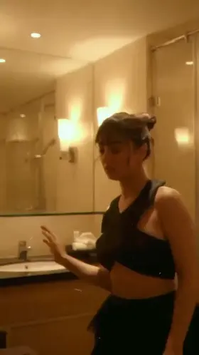 Sandeepa Dhar being a hottie as usual