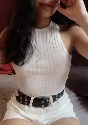 Apparently wearing white makes me hornier 😈