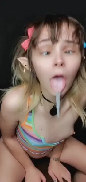 I just want to be filled with every drop please master 🤤