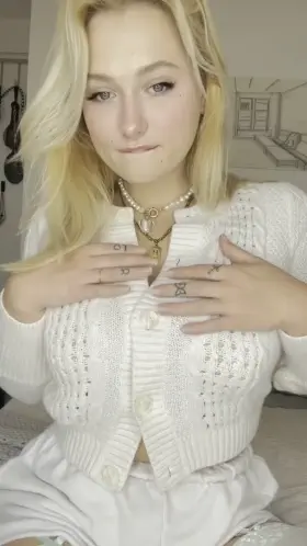 I love hiding these under my sweater 🥰