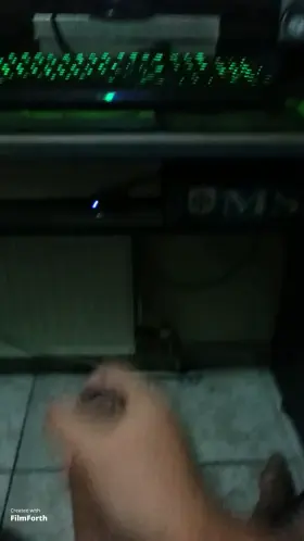 Who wants my cum in their face and mouth?