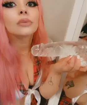 Practicing blowjobs for daddy <3