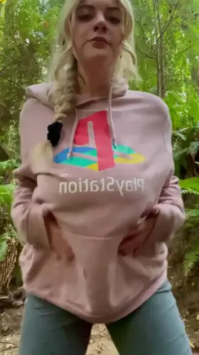 Do you like curvy blondes with big tits? My OF is 50% off for my next 50 subs! On my page you’ll find 100s of fully uncensored photos and videos 💗