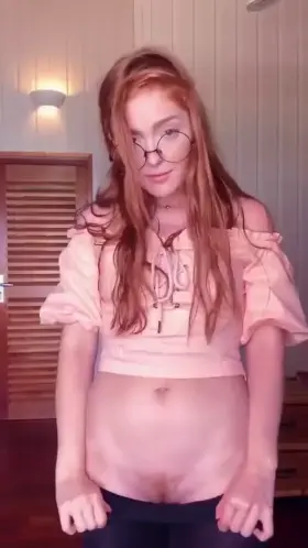 Taking a break from pulling an all-nighter studying when I start to get really horny ☺️🧡