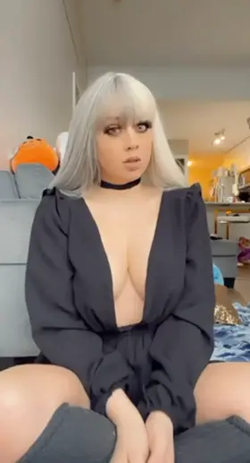 Would you make out with a big tiddy goth girl?