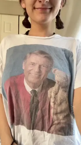 It’s a beautiful day in the neighborhood 😘😝 (OC) Who else watched Mr. Rodgers? 💖