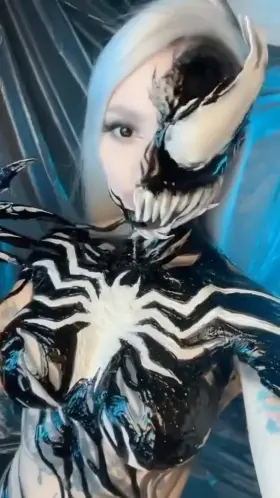Venom is Coming For You [Spider-men] (Leah Meow)