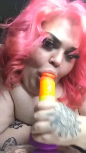 Let me suck you off till you cum! My OF is 40% off plus other goodies when you sub ✨ LOADS of hot BBW content 😈 I do customs & more 👅 $5 Premium Snap