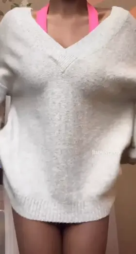 I love how my nipples point up😊