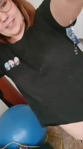 Do you like thick girls here?☺