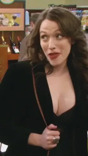 Kat Dennings - 2 Broke Girls S04E02