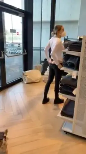 Lockdown is over! I am back! [OC] [F]