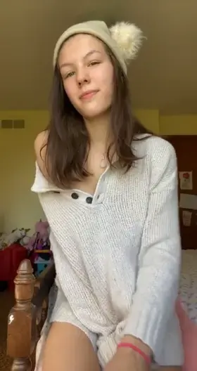 Baby it’s cold outside🥶 so let’s fuck all night long cause I don’t have any where I’ve got to go away to😘