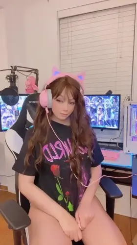 ‼️$3 Sale ⁉️ 18 y/o Teen ‼️HD 4K Porn and Photos🌸 B/G , Solo , Anal , Feet , etc Daily posts , I always reply 💕FREE Custom when you quote “Reddit”🍑