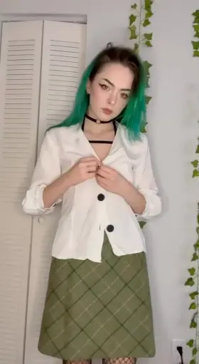 I definitely can’t wear this to the office (f)