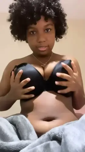 Cutie with the tiddies