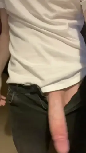 Come Over And Let Me Fuck Your Throat.. 😏