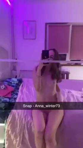 Lonely af rn i need a dick haha