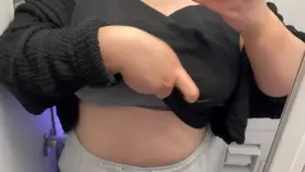 What I get up to in an airplane toilet 🤫[GIF]