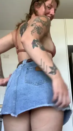 Hehe peek a boo 🙈🙊