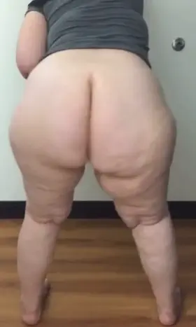 Them juicy pawg cheeks will definitely break yo dick