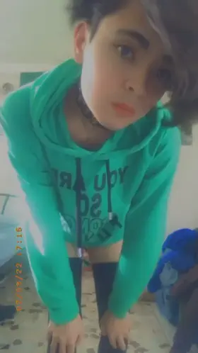 Just being submissive and breedable 🤍