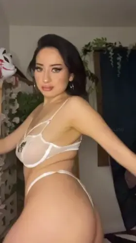 I hope you like latinas!