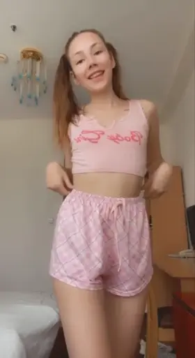 Natural, small & a little bit tall 🥰