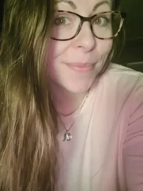 Let's not mention what day it is. Diversion?? 😏😋 [image]