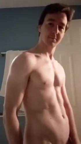 [m] Post work out mirror ritual 😋