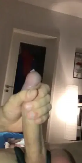 Solo slowmo cumshot