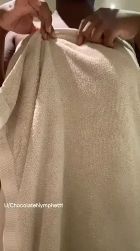 Put your cock between my brown boobs😩