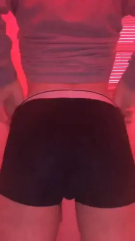 (18) just need a daddy to fill me up