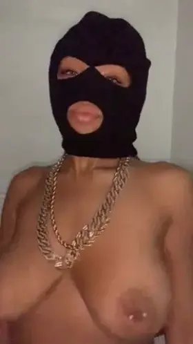 Do my diamonds dance? 💎😈