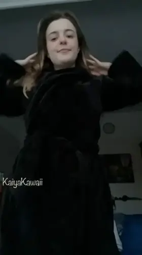 My roomie was shouting at the customer service hotline employee for amazon as the robe he ordered didnt fit. After abit the shouting seemed to stop and in came some small lady, wearing that exact robe. She looked barely 5 feet tall. But hey, atleast it was quiet. (Rp)