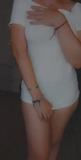 Slap my ass till you make it RED 🔥