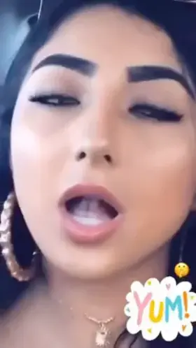 Just got done giving a stranger head while my bf at work 😋 pm to chat