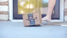 My roommates boyfriend got a time stop mask